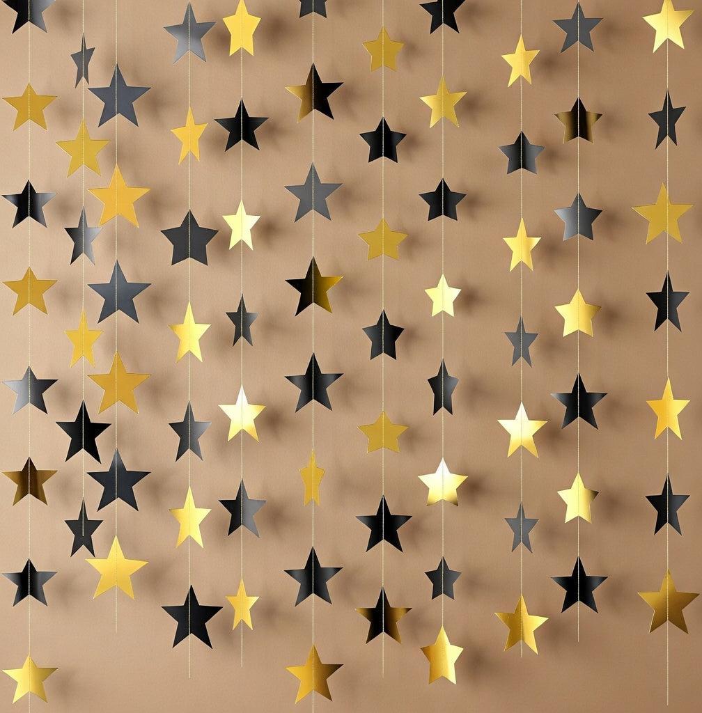 Glittering Star Wreath Banner 2026 Graduation Decorations 130-foot Star Hanging Banner Sparkling Background Birthday Classroom Wedding Supplies (Black, Gold) Vatoyum Balloons
