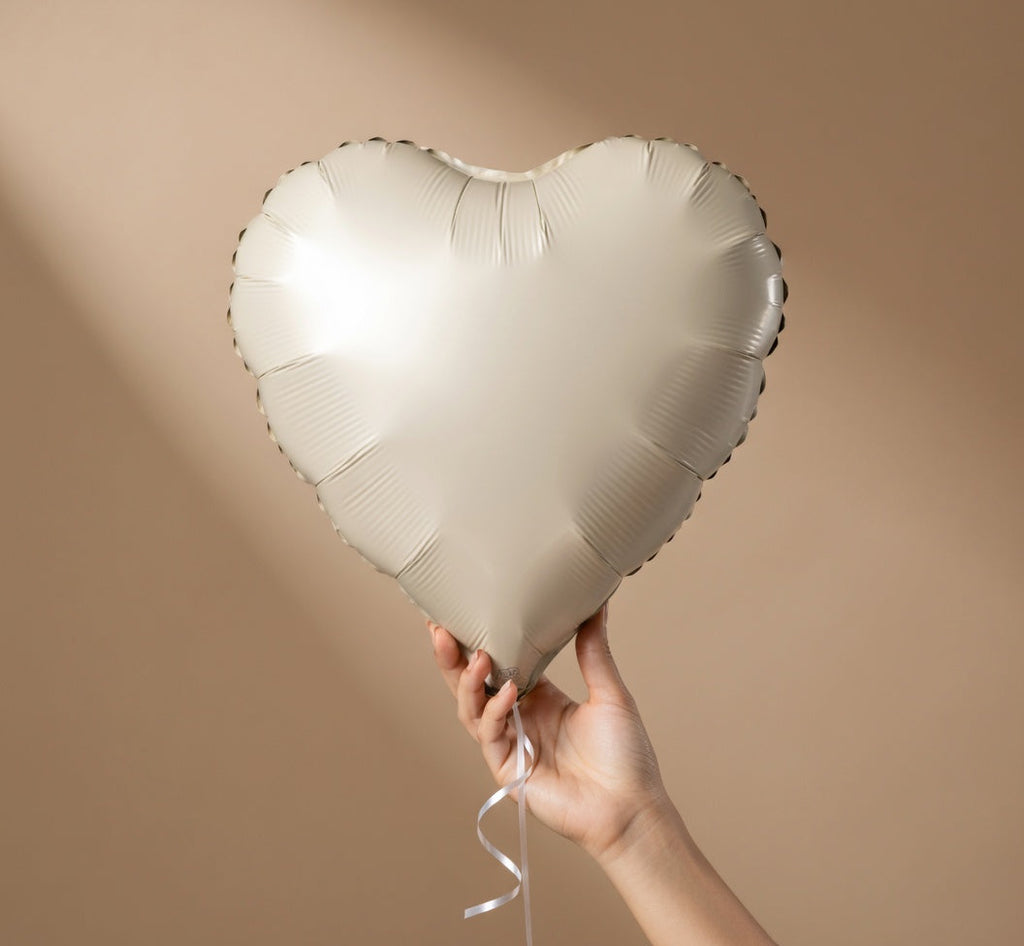 Cream Heart Balloons, 10PCS Cream White Foil Heart Shape Balloons, 18inch Beige Foil Valentine Balloons for Helium Nude Neutral Love Balloon for Valentines Day, White Wedding, Brithday Decorations Vatoyum Balloons