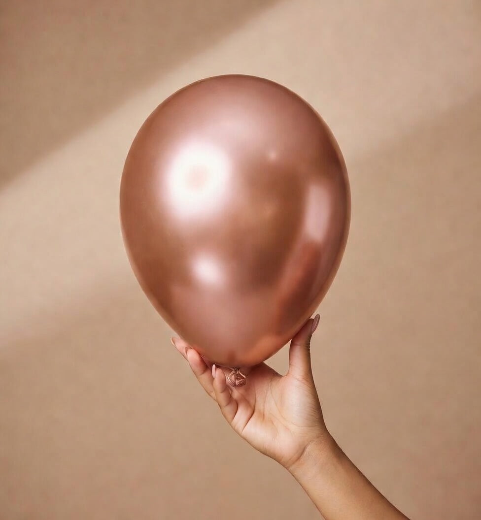 Pink balloons, metallic gold balloons, 50 12-inch bright pink, champagne gold, light pink, and latex balloons, suitable for birthday parties, baby showers, and princess-themed party decorations. Vatoyum Balloons