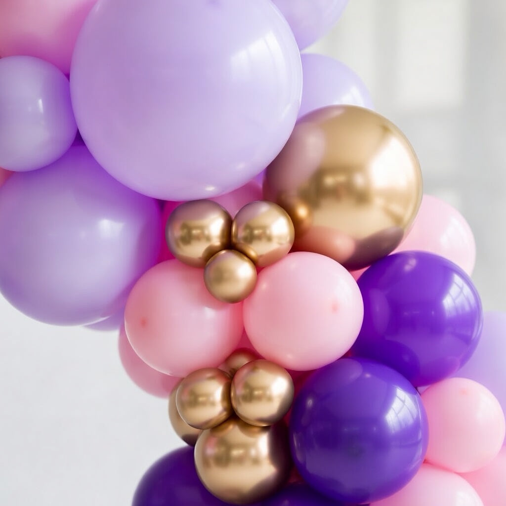 This grey-purple maca and purple-gold balloon arch decoration set contains 146 latex balloons of different sizes (18, 12, 10, and 5 inches) and is suitable for party decorations, birthdays, weddings, engagements, and anniversaries. Vatoyum Balloons